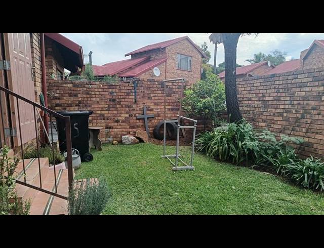 4 BEDROOM DETACHED FOR SALE IN SOUTH CREST